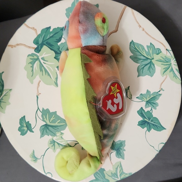 TY beanie Baby  Rainbow tag error states Iggy.  1997 - Picture 9 of 12